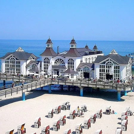 아파트 Meerwohnung-Direkt-Am-Strand-Mit-Pool-Sauna *